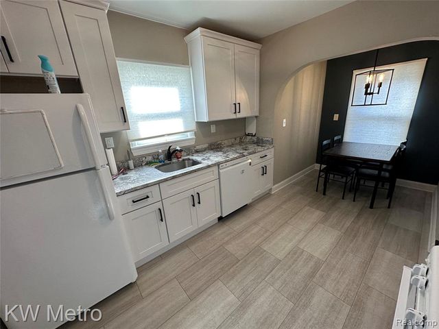 21503 Collingham Avenue, Farmington Hills, MI 48336
