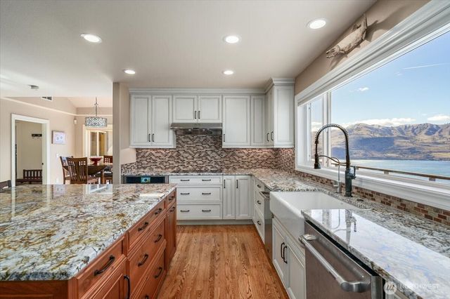 333 Highpoint Place, Chelan, WA 98816