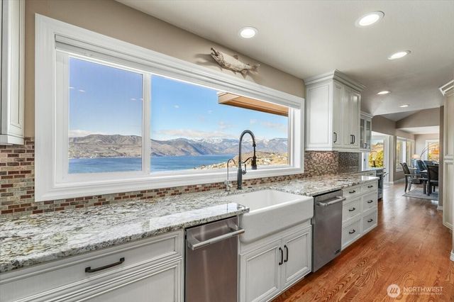 333 Highpoint Place, Chelan, WA 98816