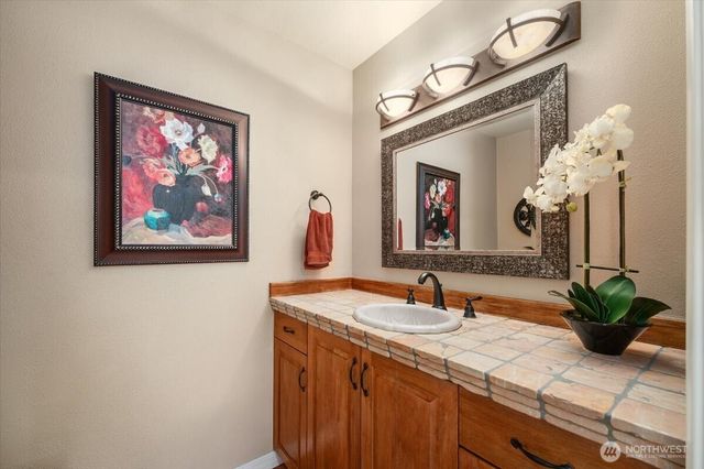 333 Highpoint Place, Chelan, WA 98816