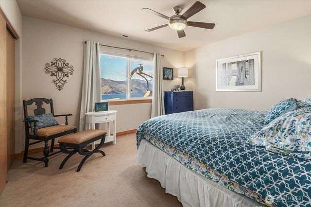 333 Highpoint Place, Chelan, WA 98816