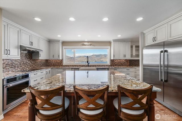 333 Highpoint Place, Chelan, WA 98816