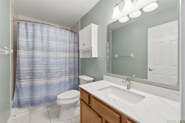 100 Boniface Drive 13B, Pine Bush, NY 12566