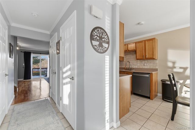 100 Boniface Drive 13B, Pine Bush, NY 12566