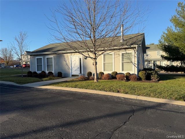100 Boniface Drive 13B, Pine Bush, NY 12566