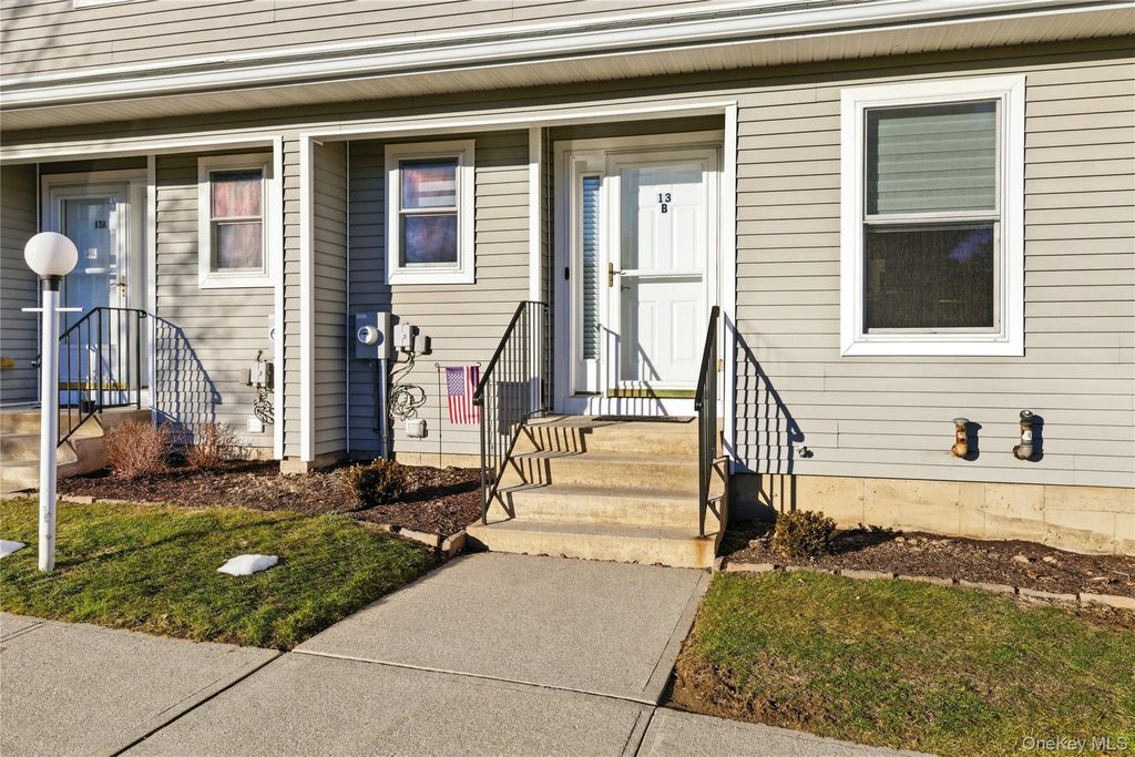 100 Boniface Drive 13B, Pine Bush, NY 12566