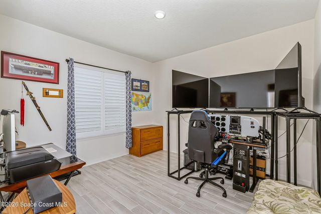 399 Calcutta Avenue NW, Palm Bay, FL 32907