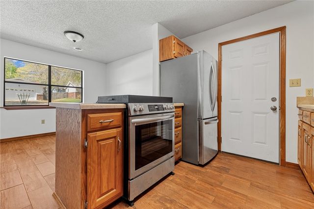 916 Quail Avenue, Harrison, AR 72601
