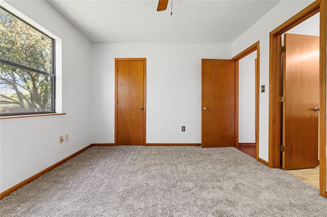 916 Quail Avenue, Harrison, AR 72601