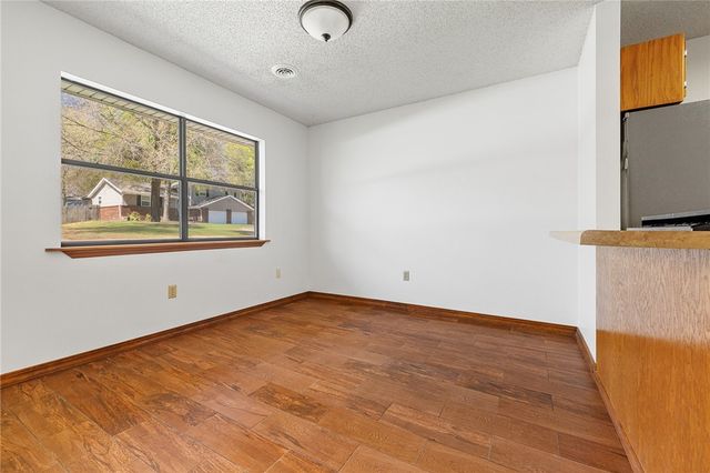 916 Quail Avenue, Harrison, AR 72601