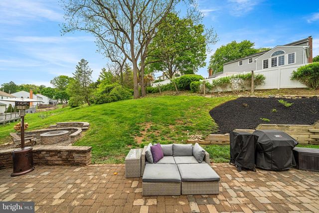 210 JAMES DR, West Chester, PA 19380