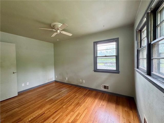 7311 Stearns Street, Shawnee, KS 66203