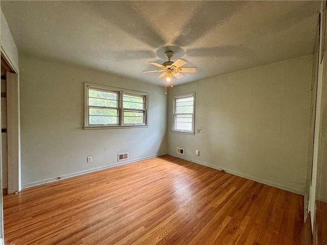 7311 Stearns Street, Shawnee, KS 66203
