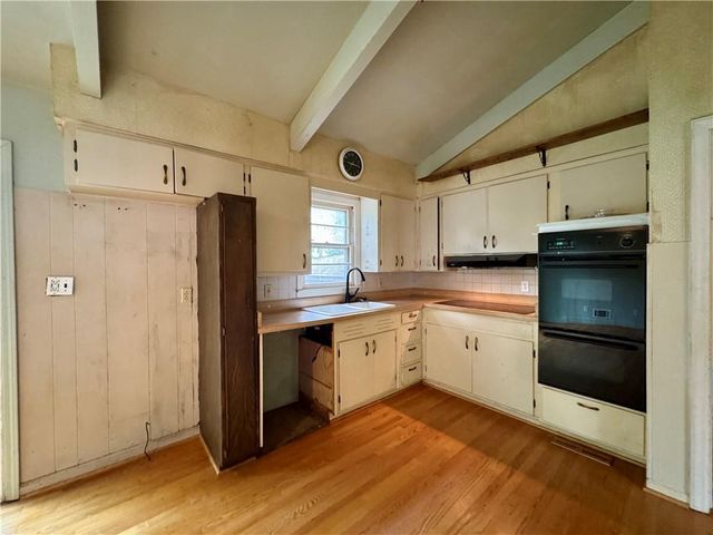 7311 Stearns Street, Shawnee, KS 66203