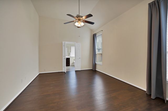 600 Cattlemans Way, Fort Worth, TX 76131