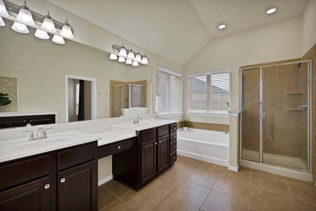 600 Cattlemans Way, Fort Worth, TX 76131