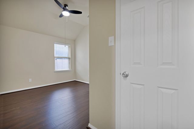 600 Cattlemans Way, Fort Worth, TX 76131