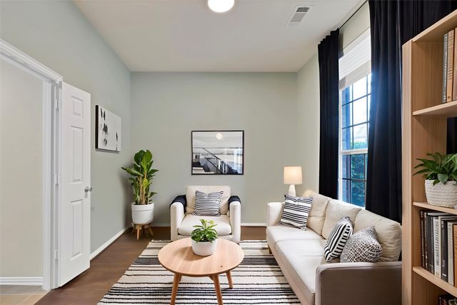 600 Cattlemans Way, Fort Worth, TX 76131