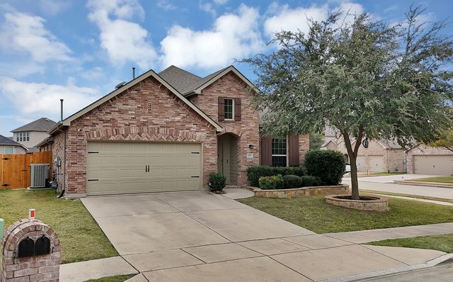 600 Cattlemans Way, Fort Worth, TX 76131