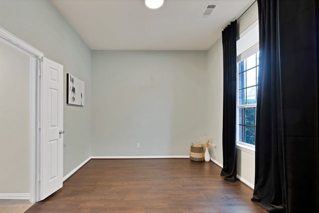 600 Cattlemans Way, Fort Worth, TX 76131