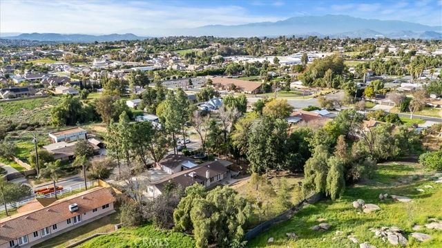 16930 Washington, Riverside, CA 92504