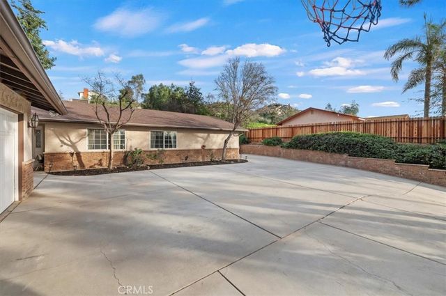 16930 Washington, Riverside, CA 92504