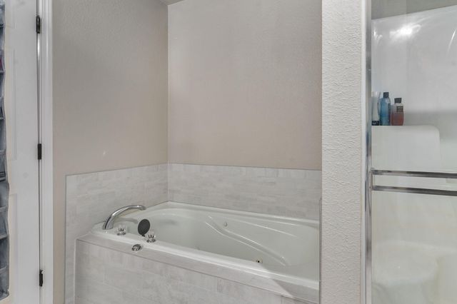 5423 Basswood Court W, Springfield, MO 65802