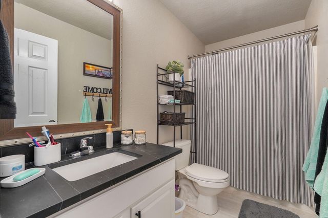 5423 Basswood Court W, Springfield, MO 65802
