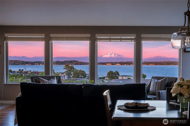 8037 Chinook Way, Blaine, WA 98230