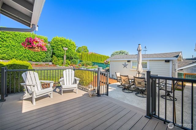 8037 Chinook Way, Blaine, WA 98230