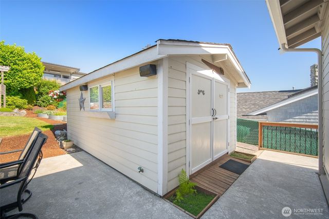 8037 Chinook Way, Blaine, WA 98230
