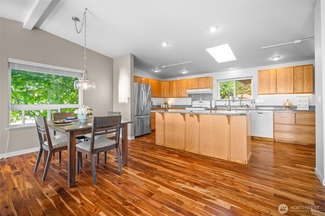 8037 Chinook Way, Blaine, WA 98230