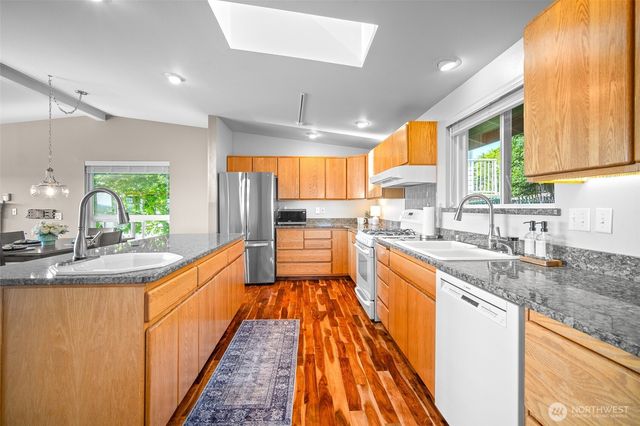 8037 Chinook Way, Blaine, WA 98230