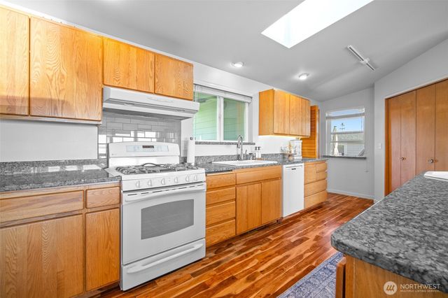 8037 Chinook Way, Blaine, WA 98230