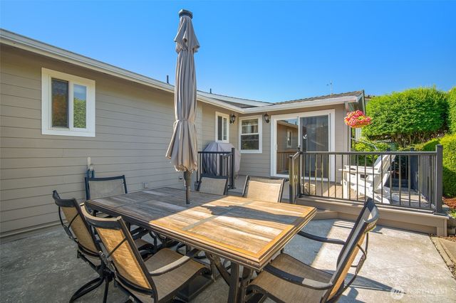 8037 Chinook Way, Blaine, WA 98230
