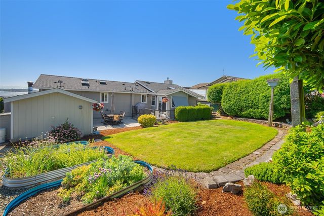 8037 Chinook Way, Blaine, WA 98230