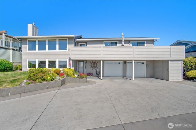 8037 Chinook Way, Blaine, WA 98230