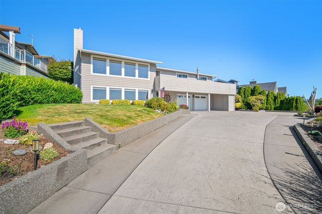8037 Chinook Way, Blaine, WA 98230