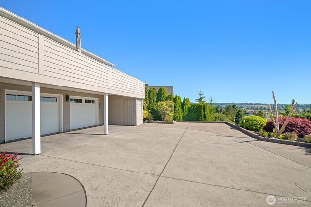 8037 Chinook Way, Blaine, WA 98230