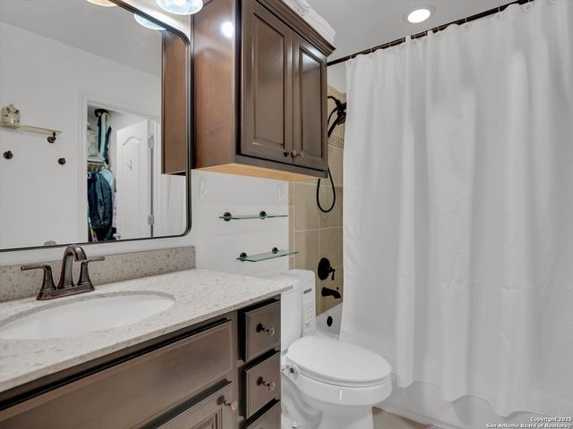 25603 Singing Rain, San Antonio, TX 78260