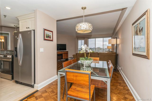 111 Cherry Valley Avenue 707, Garden City, NY 11530