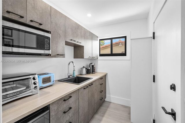 2153 Imperial Point Drive, Fort Lauderdale, FL 33308