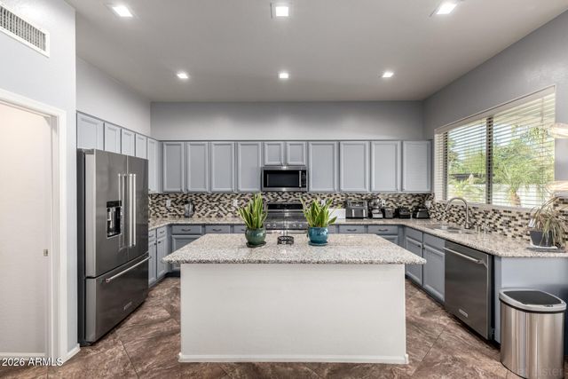 6251 S MOCCASIN Trail, Gilbert, AZ 85298