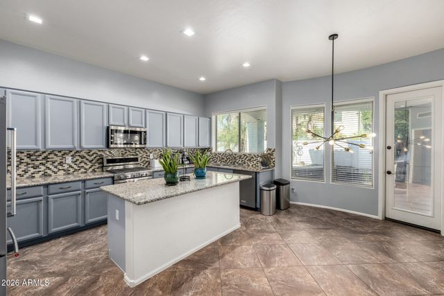 6251 S MOCCASIN Trail, Gilbert, AZ 85298