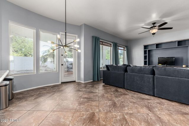 6251 S MOCCASIN Trail, Gilbert, AZ 85298