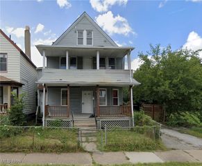 2246 E 86th Street, Cleveland, OH 44106