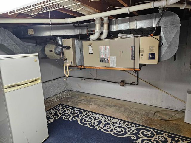 282 Killarney Beach Road, Bay City, MI 48706