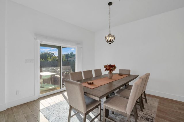 212 S Lobit Street, La Porte, TX 77571