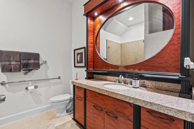 18984 Harbor Side Boulevard, Montgomery, TX 77356