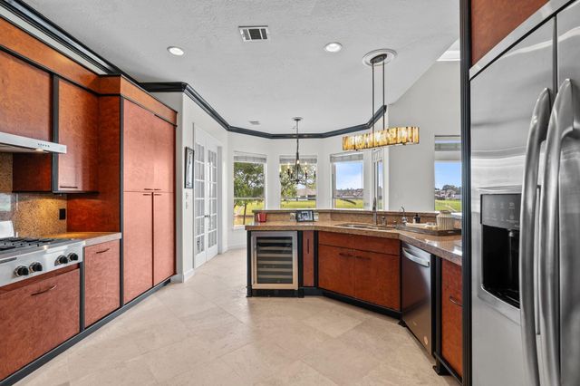 18984 Harbor Side Boulevard, Montgomery, TX 77356